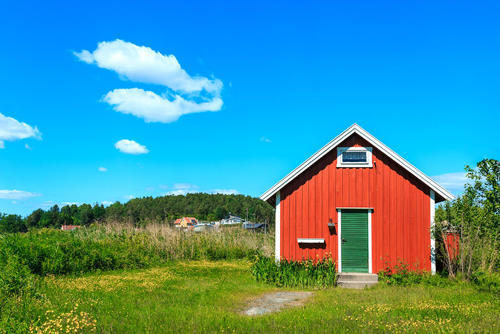 Jakie rynny wybierać na dachy małych domków, altan, garaży i wiat?